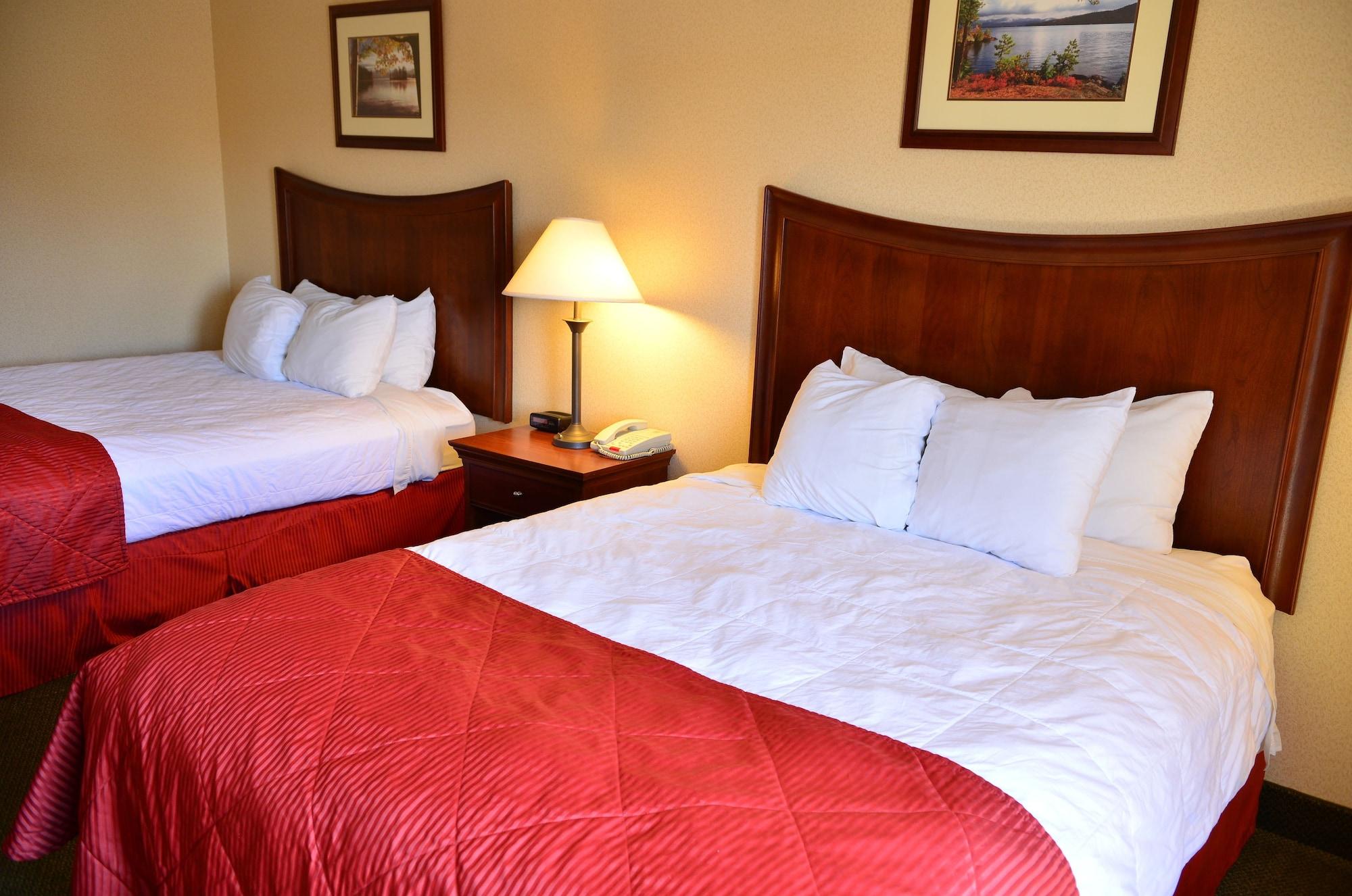 Clarion Inn & Suites At The Outlets Of Lake George Luaran gambar
